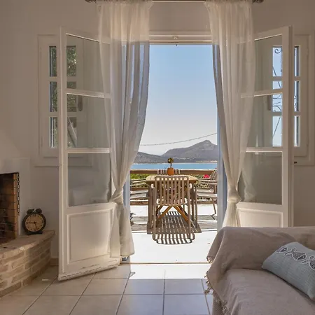 Cozy Sea View House